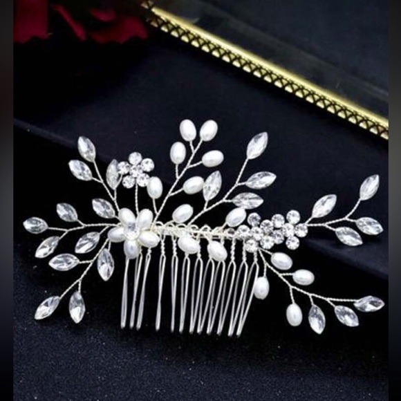 Pearl Rhinestone Hair Comb, Bridal Party Wedding Dress Styling Hair Bun Comb - Picture 3 of 6